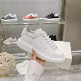 Picture of Alexander McQueen Shoes _SKU21815035SZ35-4441